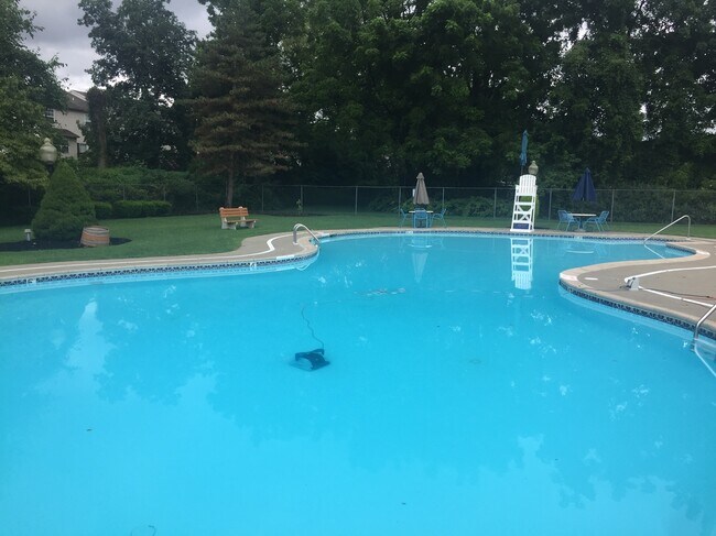 Penn's Farm Pool - 116 Brandywine Dr