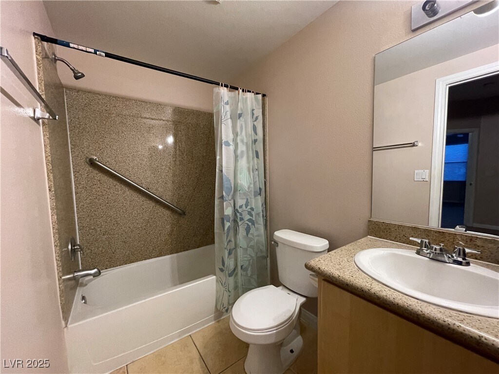 Foto principal - 8000 W Badura Ave