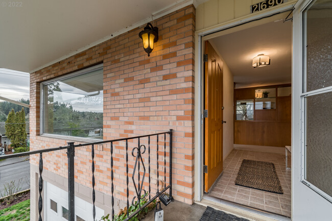 Foto del edificio - 2680 Lawrence St