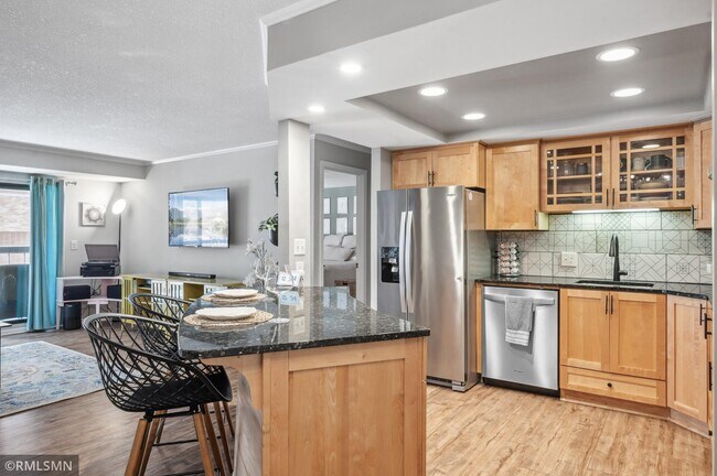 Foto del edificio - 2885 Knox Ave S