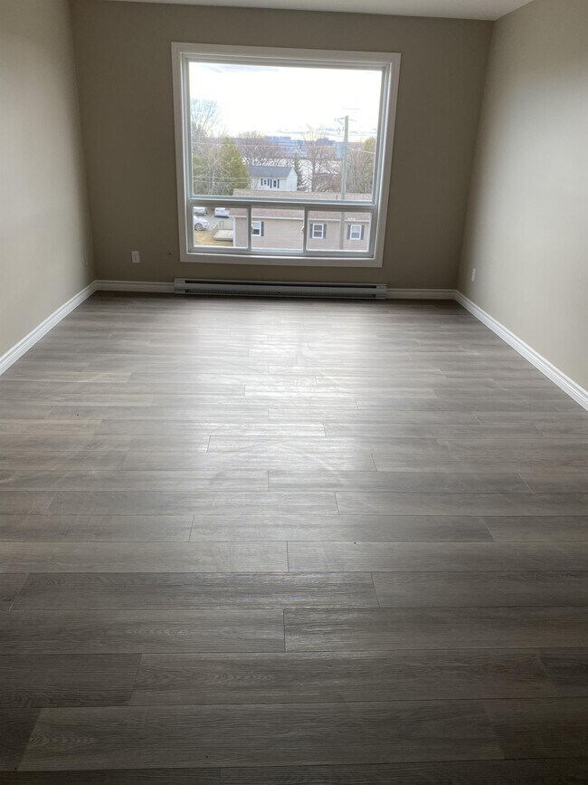 Photo du bâtiment - 615 Chalmers Ct