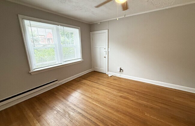 Building Photo - 415 Probasco St