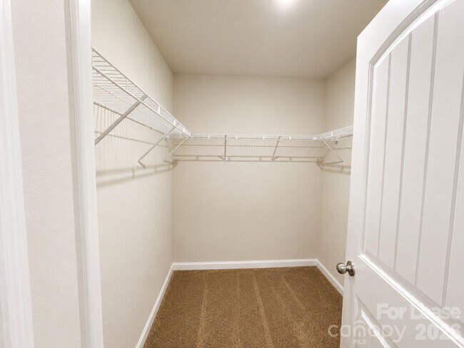 Foto del edificio - 9123 Creedmore Hills Dr