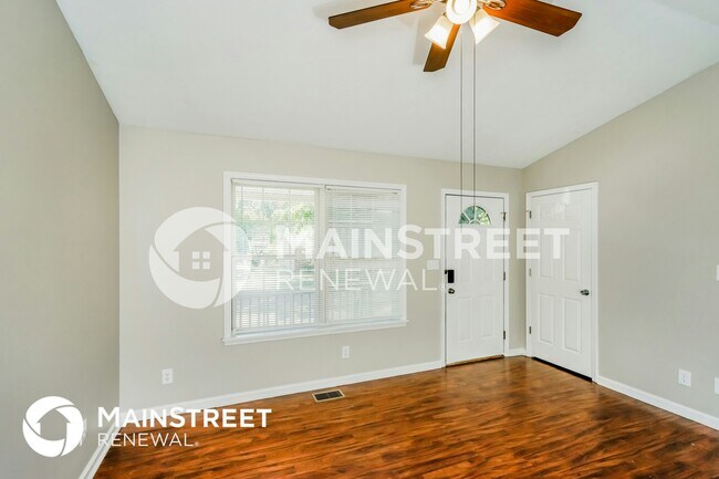 Foto del edificio - 8906 Greenmoore Dr