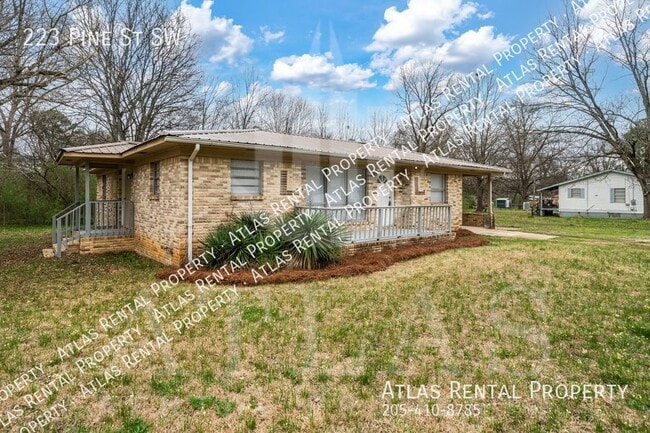 Building Photo - 223 Pine Street SW Bessemer, AL 35022