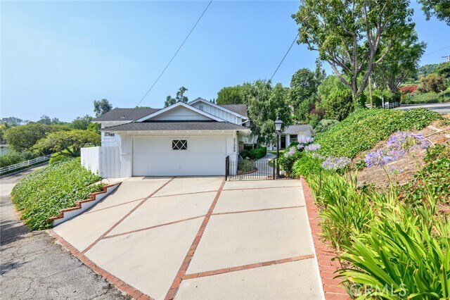 Building Photo - 27280 Eastvale Rd