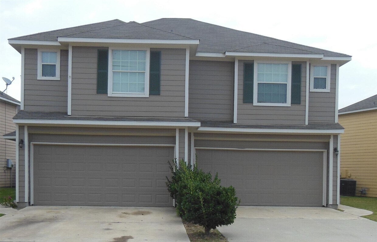 Primary Photo - 6118 Yorkglen Manor Ln