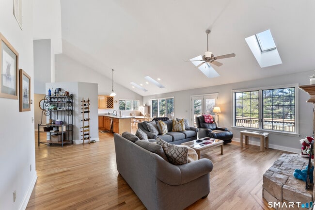 Foto del edificio - 7 Lower County Rd