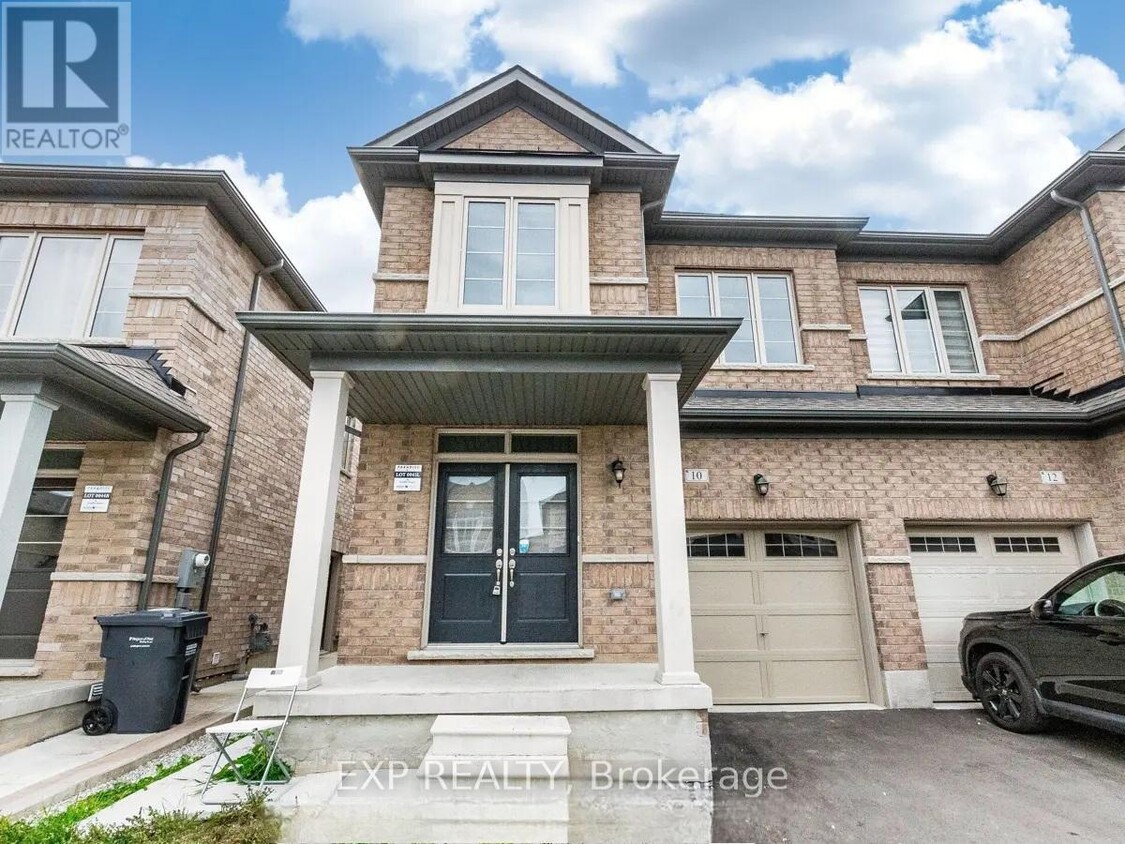 Primary Photo - 10 Truffle Ct
