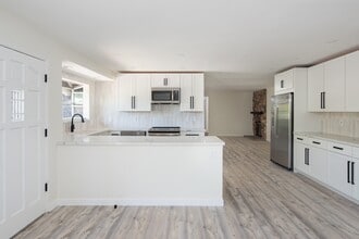 Building Photo - 3658 Lawnwood Ct