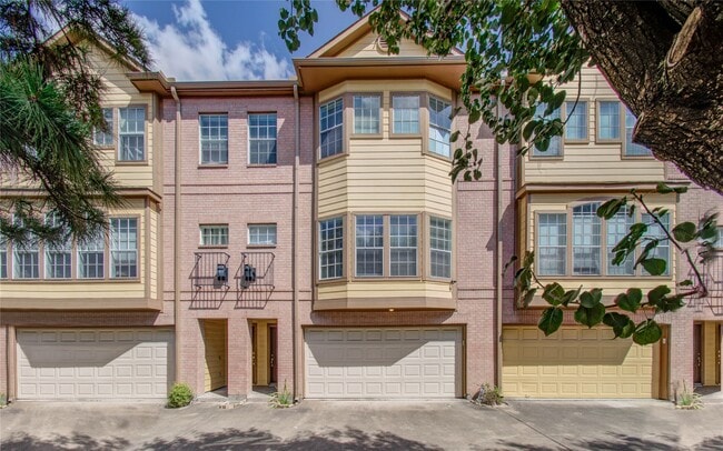 Building Photo - 1331 McIlhenny St