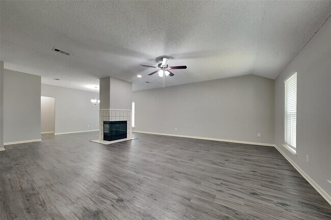 Building Photo - 18138 Garden Manor Dr