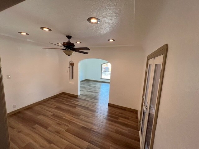 Foto del edificio - 2192 Pine Ave