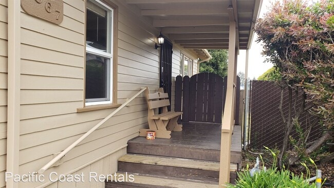 Foto del edificio - 2 br, 1 bath House - 1567 Railroad Drive