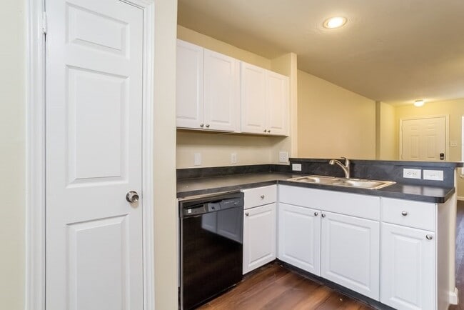 Building Photo - 8606 Chaletford Dr