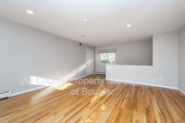 Building Photo - 1192 Quince Ave