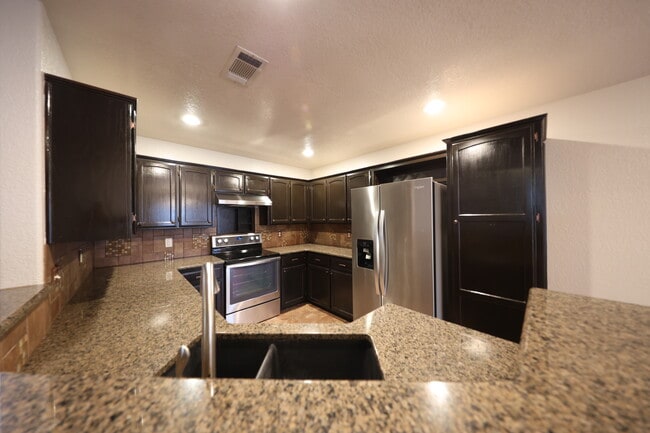 Building Photo - 4809 Embers Dr