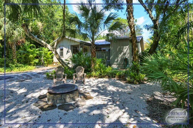 Building Photo - ***ANNUAL OR SEASONAL RENTAL*** 2 BEDS 2 B...