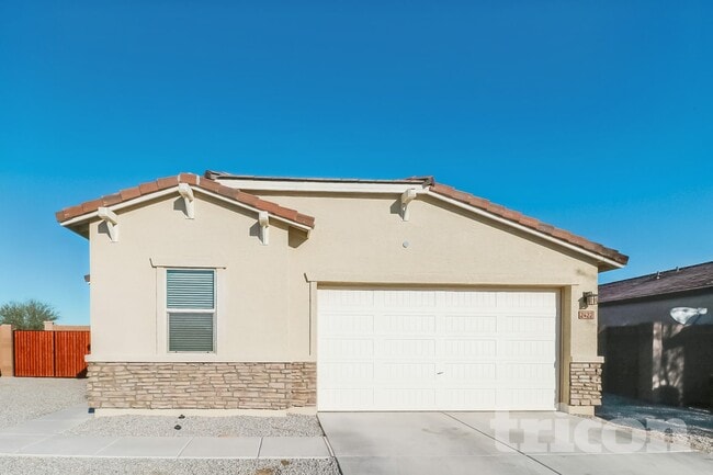 Building Photo - 2422 S 236th Dr