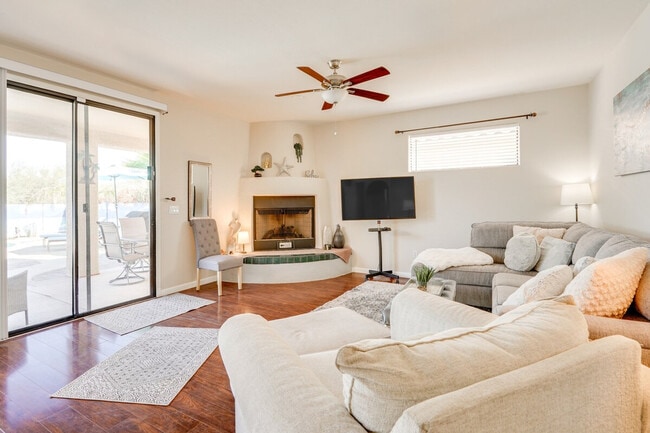 Building Photo - 1209 W Crystal Palace Pl