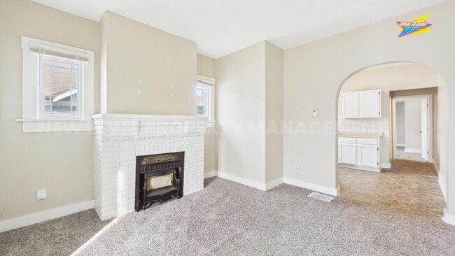Photo - 352 N Holyoke Pl - Main Apartment
