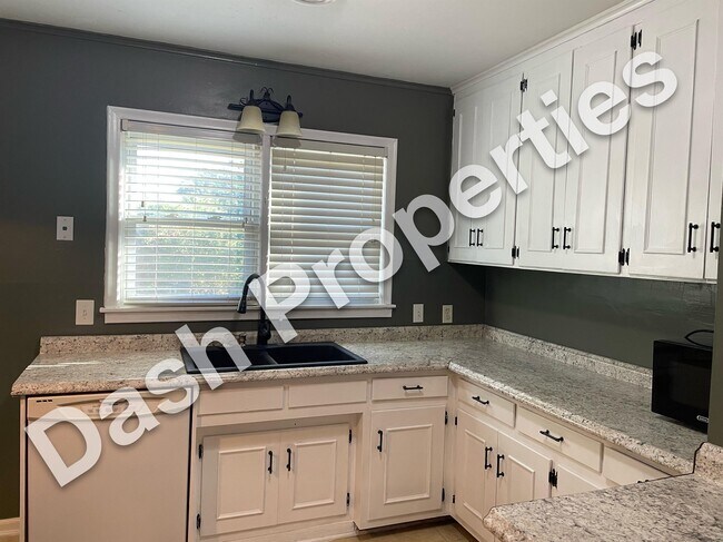 Foto del edificio - 5809 E 21st St