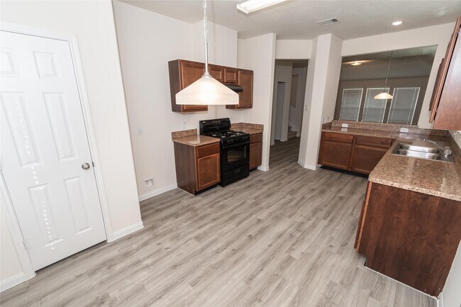 Building Photo - 1014 Cascadera Ct