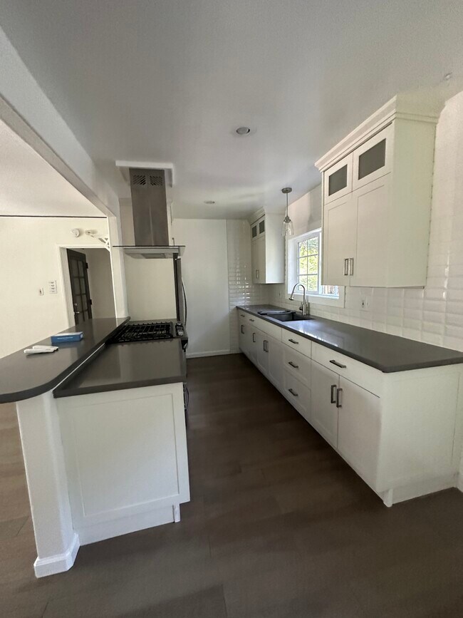 Foto del edificio - 925 Indiana Ave