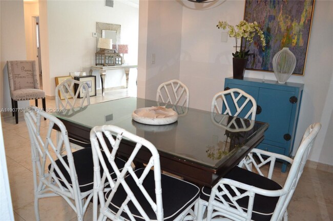 Foto del edificio - 3221 SW 93rd Pl