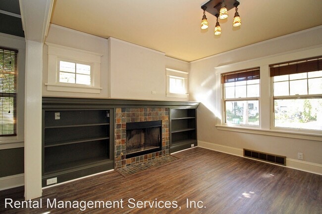 Building Photo - 2 br, 1 bath House - 2324 SE 47th Avenue