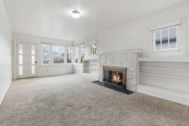 Foto del edificio - 482 NE Adams Ave