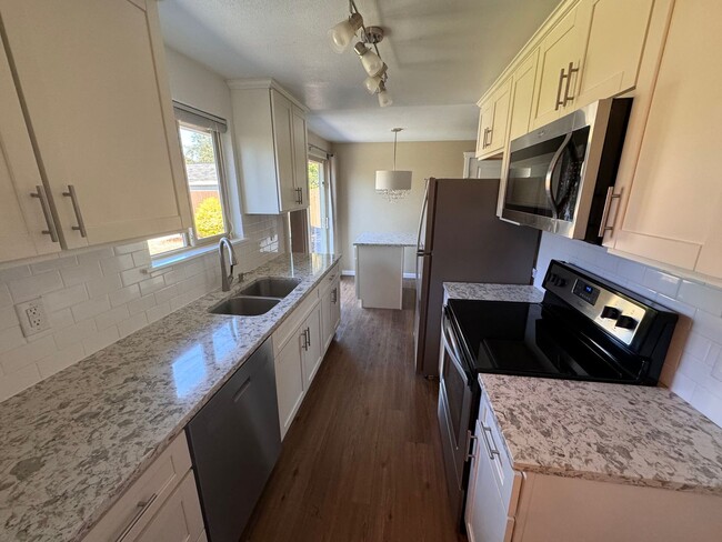 Building Photo - S159-duplex