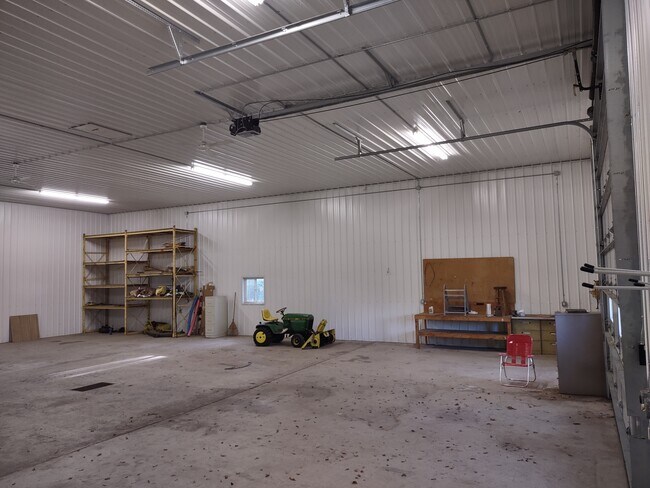 Building Photo - 2929 Air Haven Rd