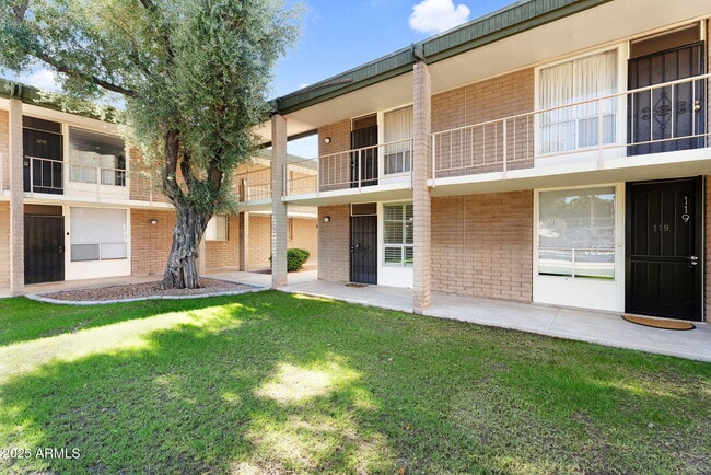 Building Photo - 3737 E Turney Ave