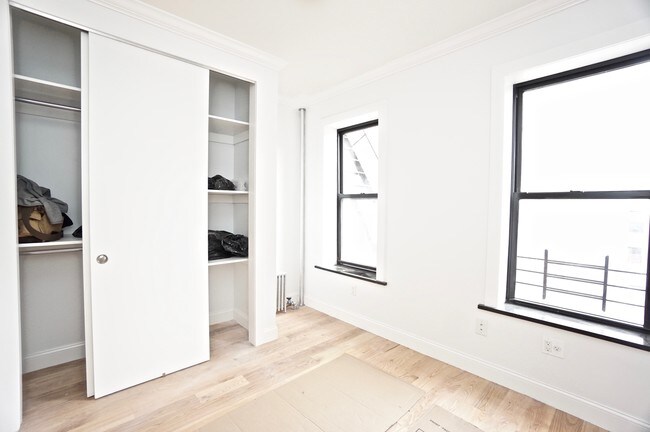 Foto del edificio - 3694 Broadway