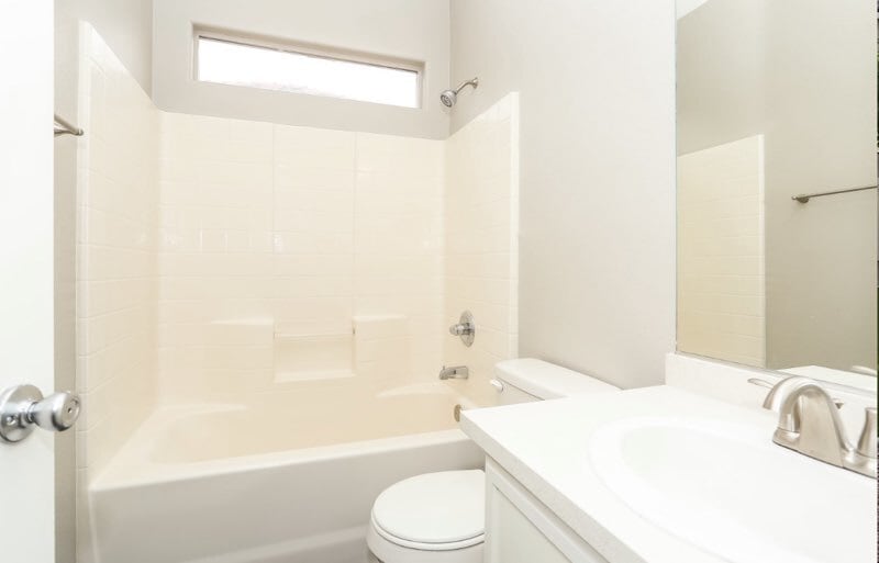 Primary Photo - 1117 Cove Palisades Dr