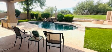 Building Photo - 4836 E Eden Dr