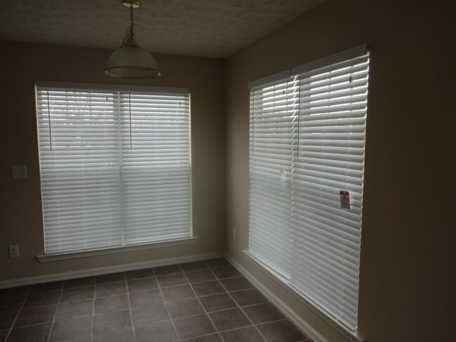 Foto del edificio - 1836 Rest Haven Lane