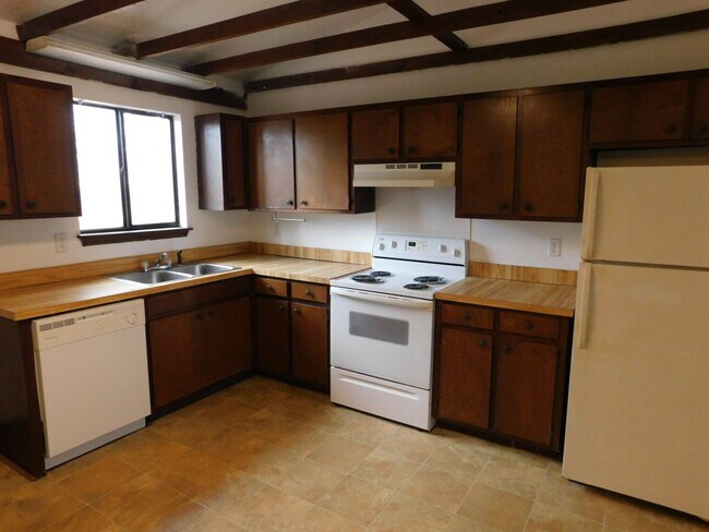 Foto del edificio - Duplex in Havelock close to Cherry Point