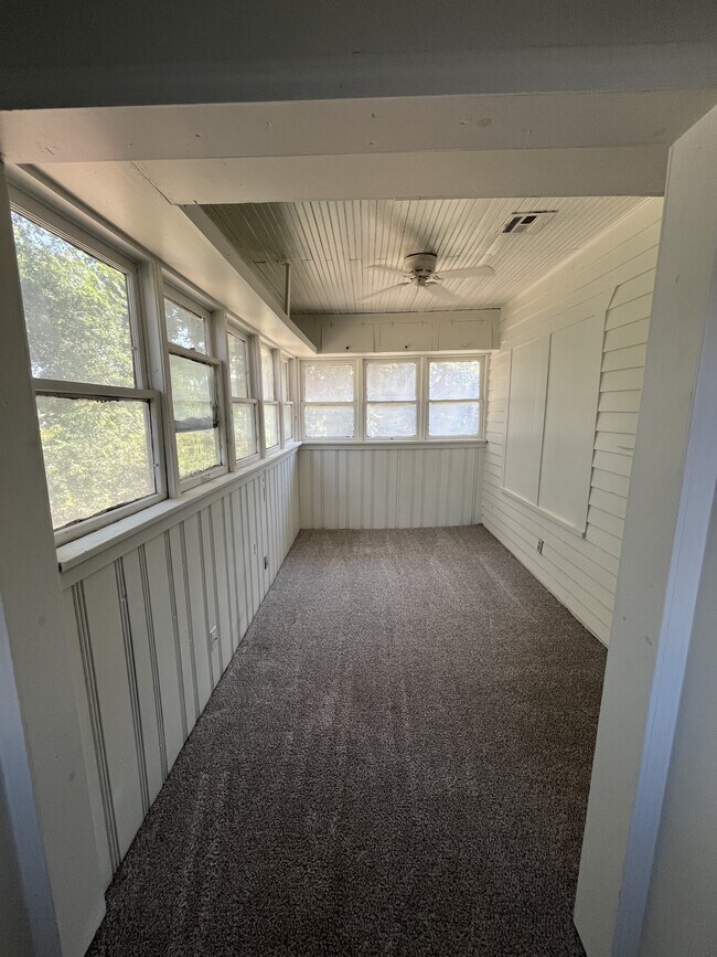 Foto del edificio - 1138 N Lottie Ave