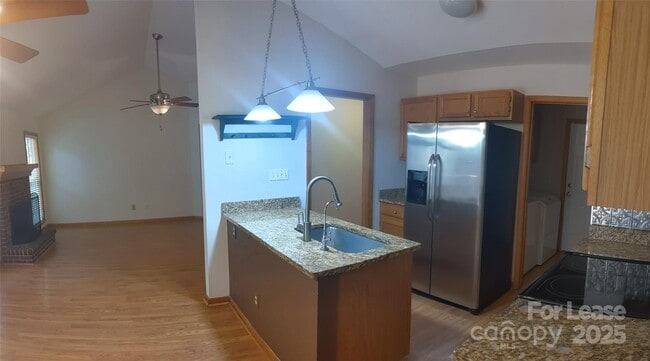 Foto del edificio - 3704 Wilshire Ln