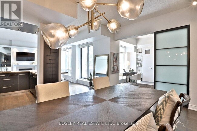 Building Photo - 500-2500 Queens Quay W