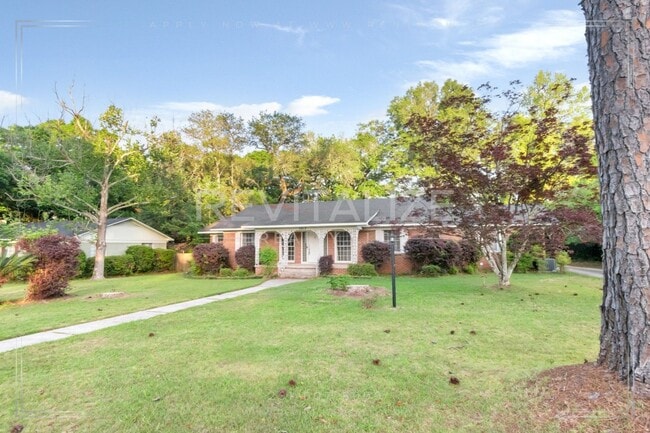 Foto del edificio - Charming Brick Ranch with Modern Comforts in Mobile!