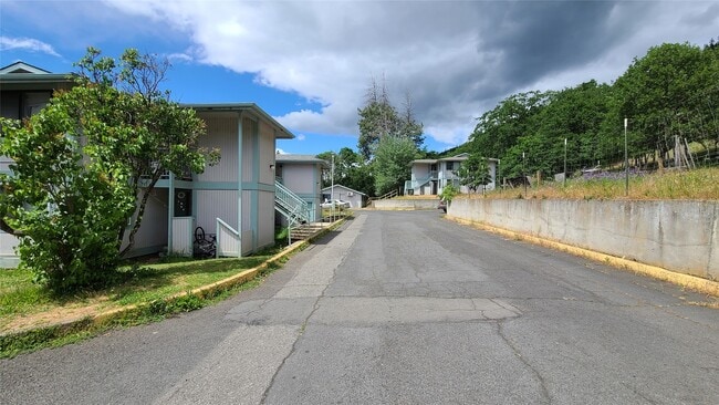 Building Photo - 200 NE Rhine Village Dr
