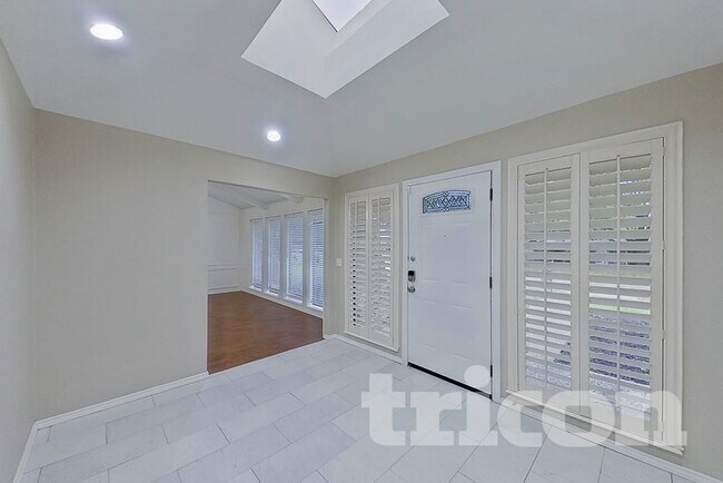 Foto del edificio - 3201 Chimneyrock Dr