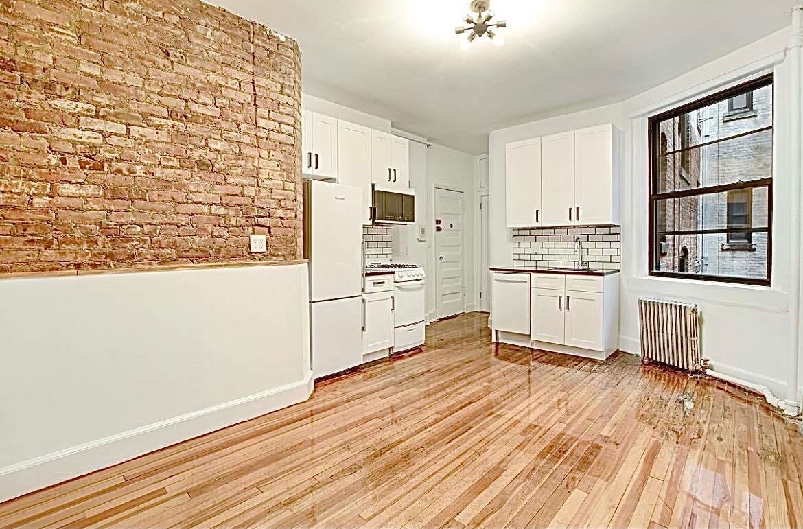 Primary Photo - 149 Sullivan St