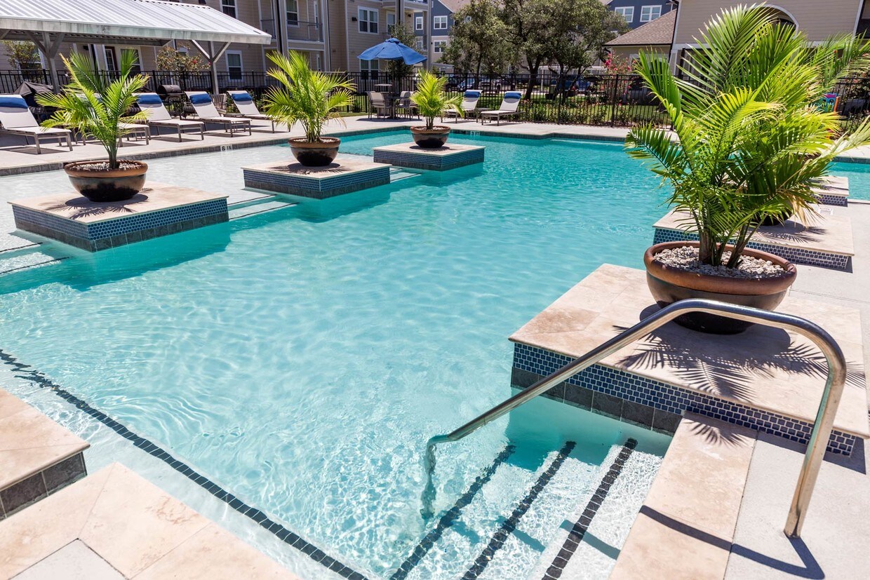 Sparkling Pool - 2032 TX-361