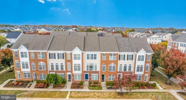 Foto del edificio - 25065 Riding Center Dr