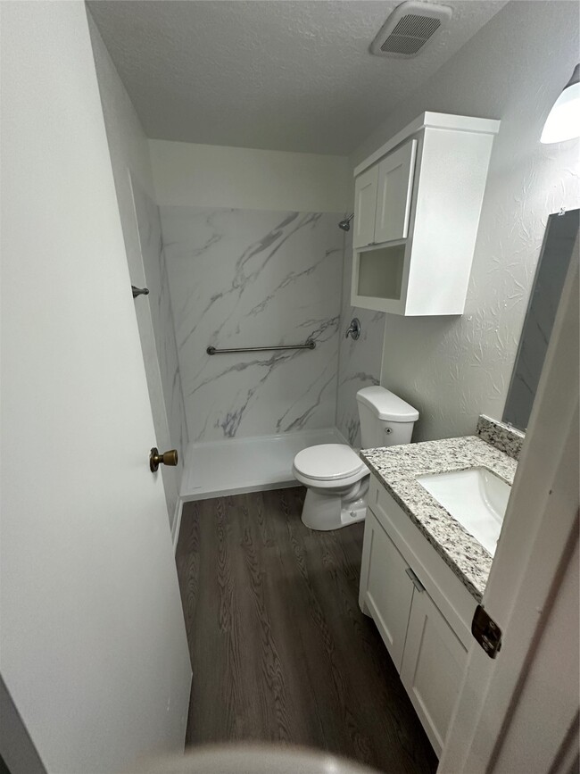 Building Photo - 709 Skylark Rd Building Photo - 709 Skylark Rd