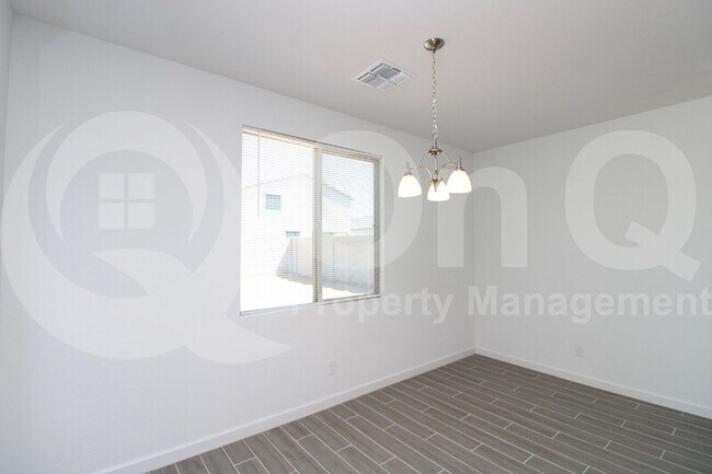 Building Photo - 11256 E Ulysses Ave